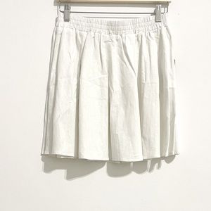 NWT! CUPCAKES AND CASHMERE White Linen Blend Skirt!